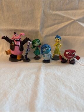 Disney Pixar Inside Out Collectible Figure Complete Set